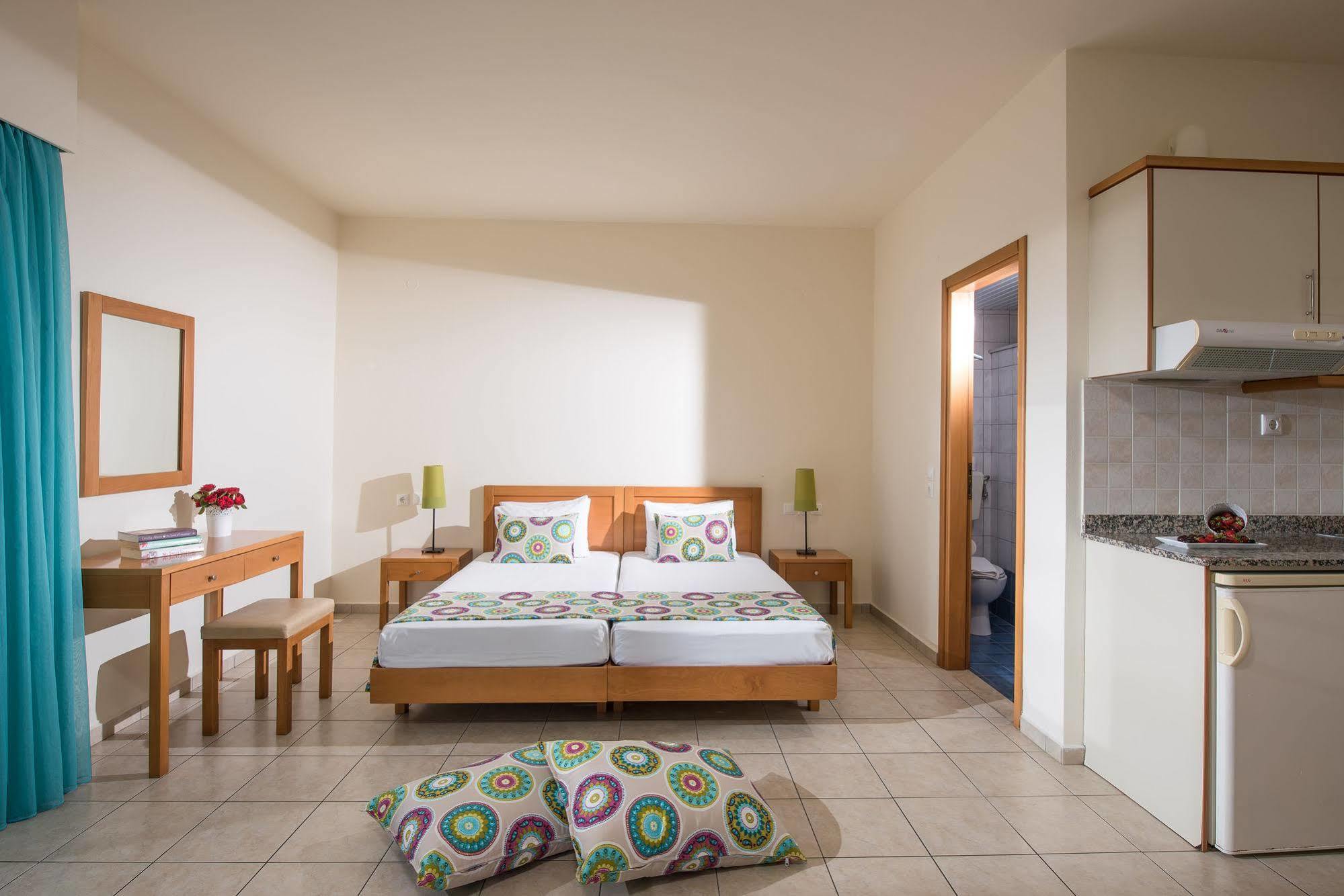 Kristalli Hotel Apartments Малиа Экстерьер фото